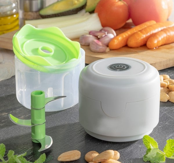 Choppie Precision Knife's sharp blade for efficient cutting